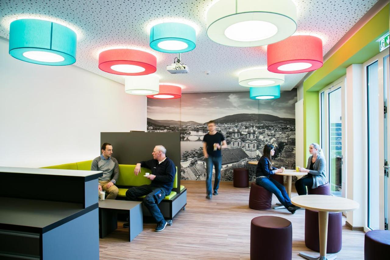Jugendhaus St. Kilian Hostel Милтенберг Екстериор снимка