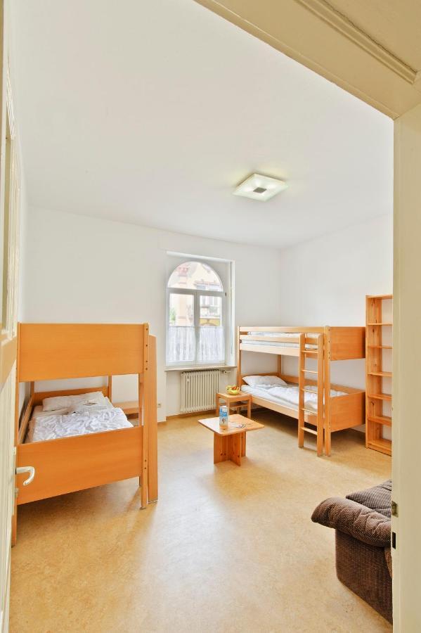 Jugendhaus St. Kilian Hostel Милтенберг Екстериор снимка